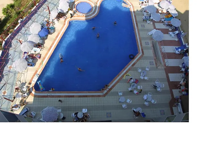 Ares 마흐무틀라르