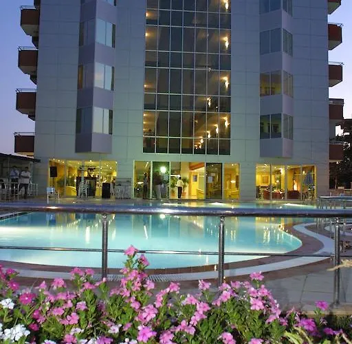 호텔 Ares 마흐무틀라르