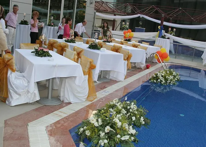 Ares 호텔 마흐무틀라르